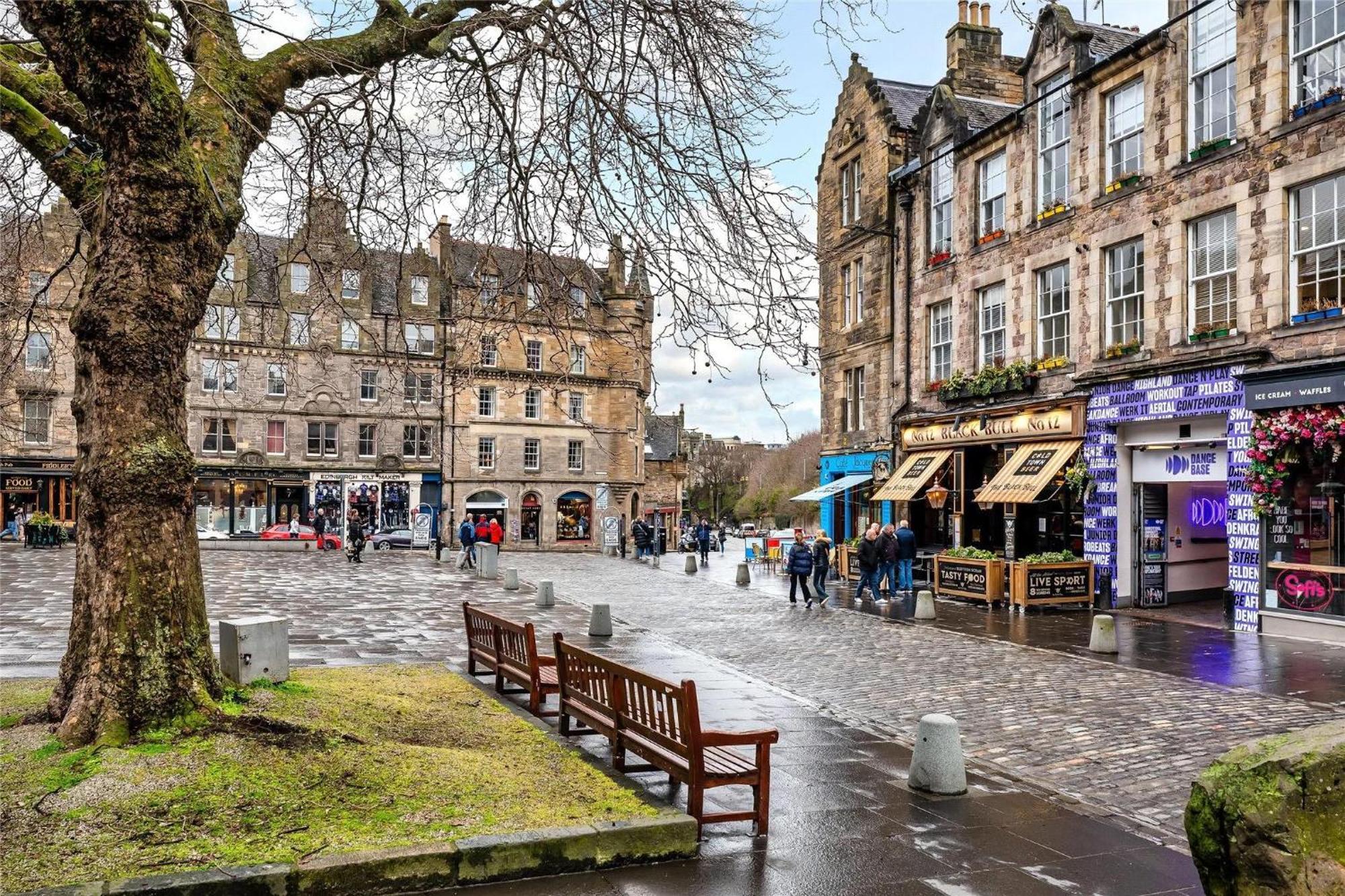 Bright Old Town City Centre Apartment Edinburgh Eksteriør billede