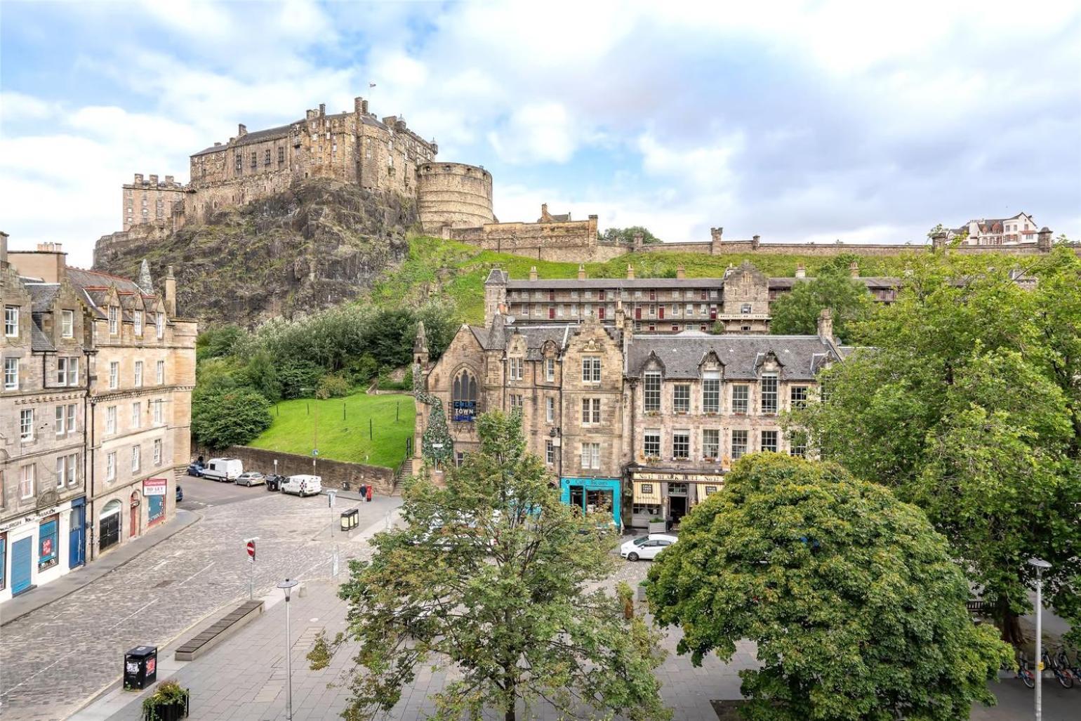 Bright Old Town City Centre Apartment Edinburgh Eksteriør billede